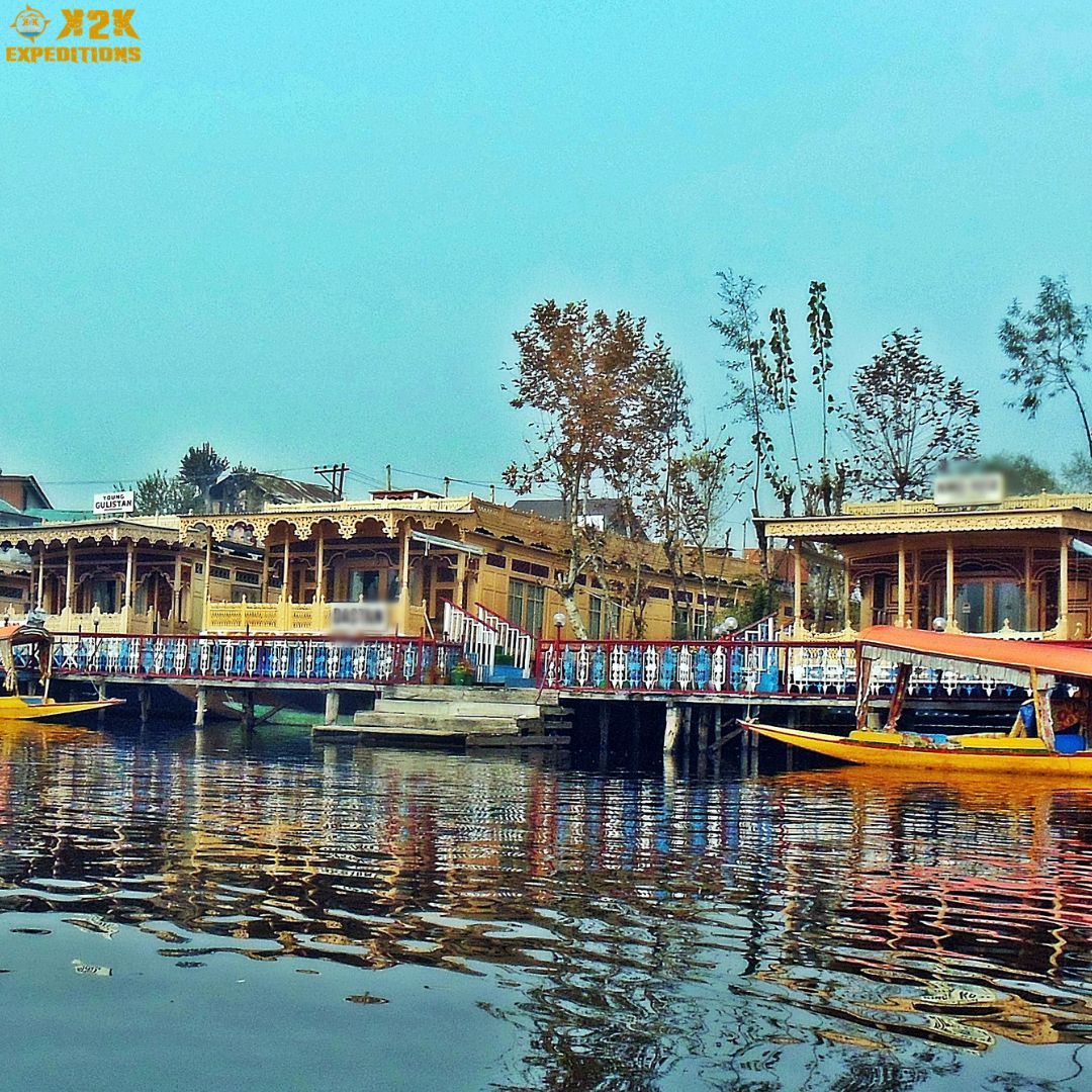 Srinagar Houseboat